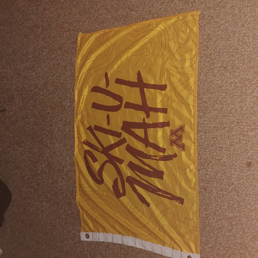 Minnesota Gophers Football Game Day Rally Flag 34" x 21"